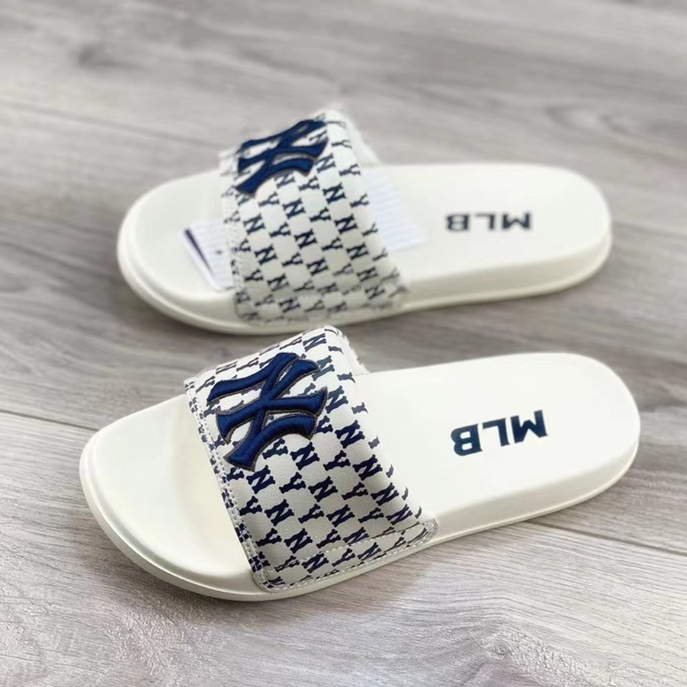 MLB slippers